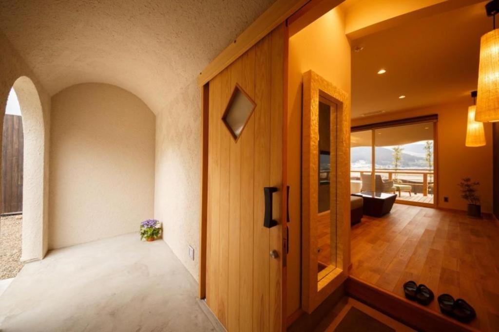 Yufuin Luxury Villa -Zakuro- Kültér fotó